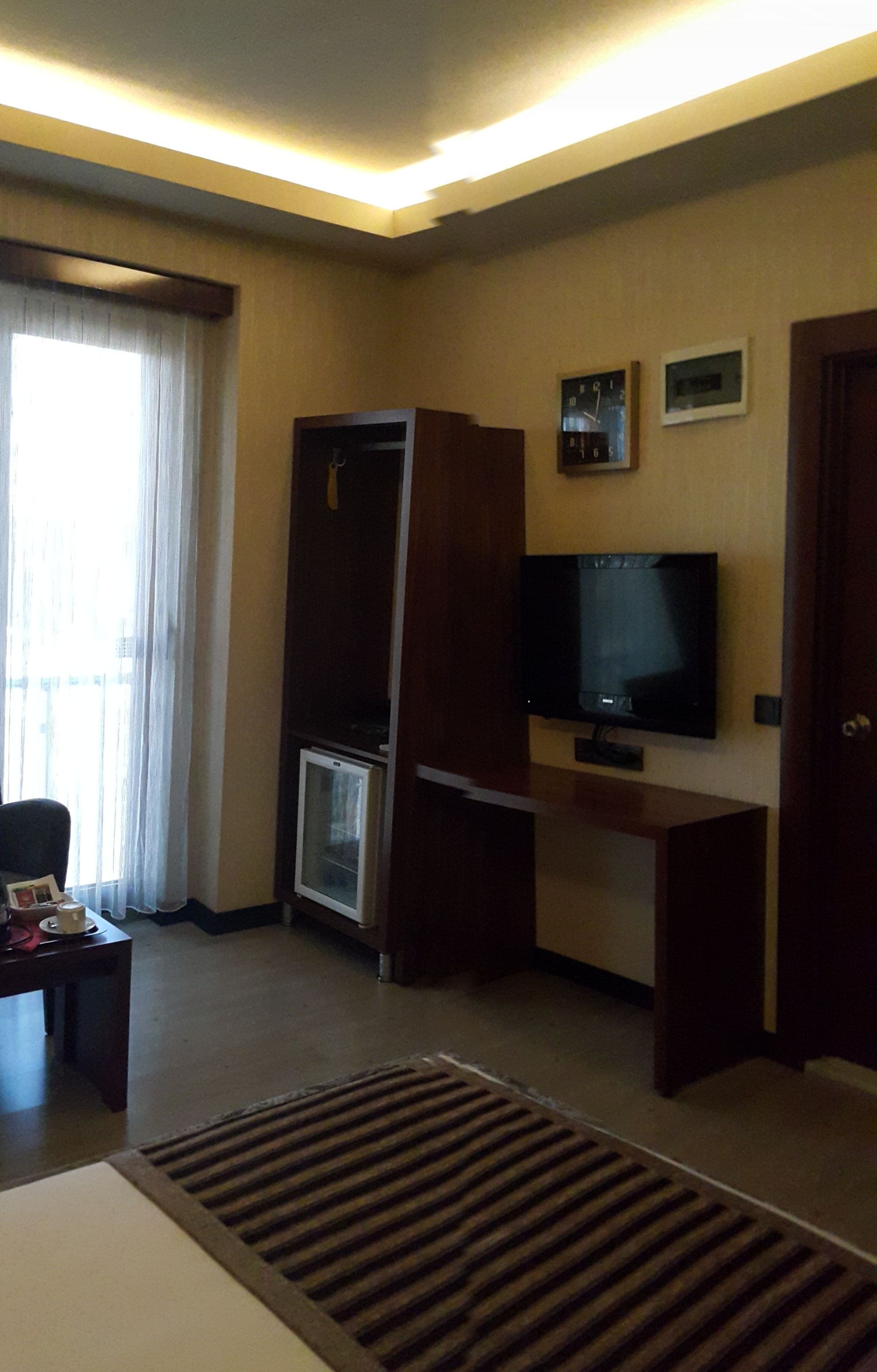 triple room | premium bedding, minibar, in-room safe, desk