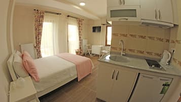 28-inch LCD TV with satellite channels, TV