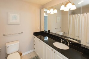 Condo, 2 Bedrooms | Bathroom