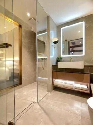 Bathroom - Chaozhou Hotel (CHAOZHOU)