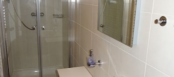 Alisa Apartments