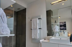 Bathroom - Park Tower City View Apartments (Zug)