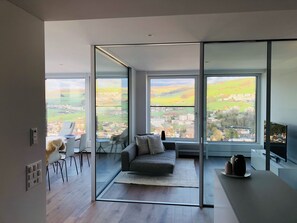 City Apartment, 2 Bedrooms, City View, Tower | Living room | Flat-screen TV - Park Tower City View Apartments (Zug)