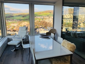 City Apartment, 2 Bedrooms, City View, Tower | In-room dining - Park Tower City View Apartments (Zug)
