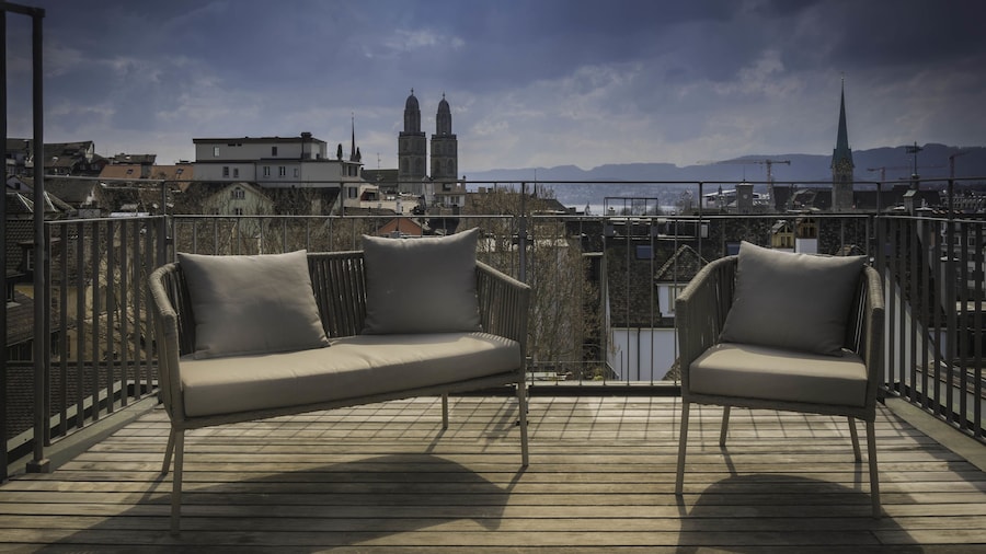 Airhome Limmatquai River View Apartment