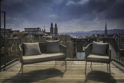 Airhome Limmatquai River View Apartment