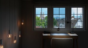 Presidential Apartment, 2 Bedrooms, Lake View - Airhome Limmatquai River View Apartment (Zürich)