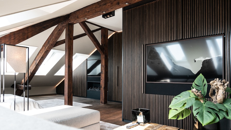 Airhome Limmatquai River View Apartment