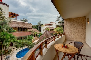 Apartment, 2 Bedrooms, Jetted Tub, Pool View | Balcony