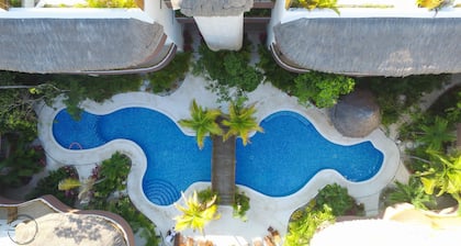 Dolphin 3 bedroom penthouse private roof sleeps 7