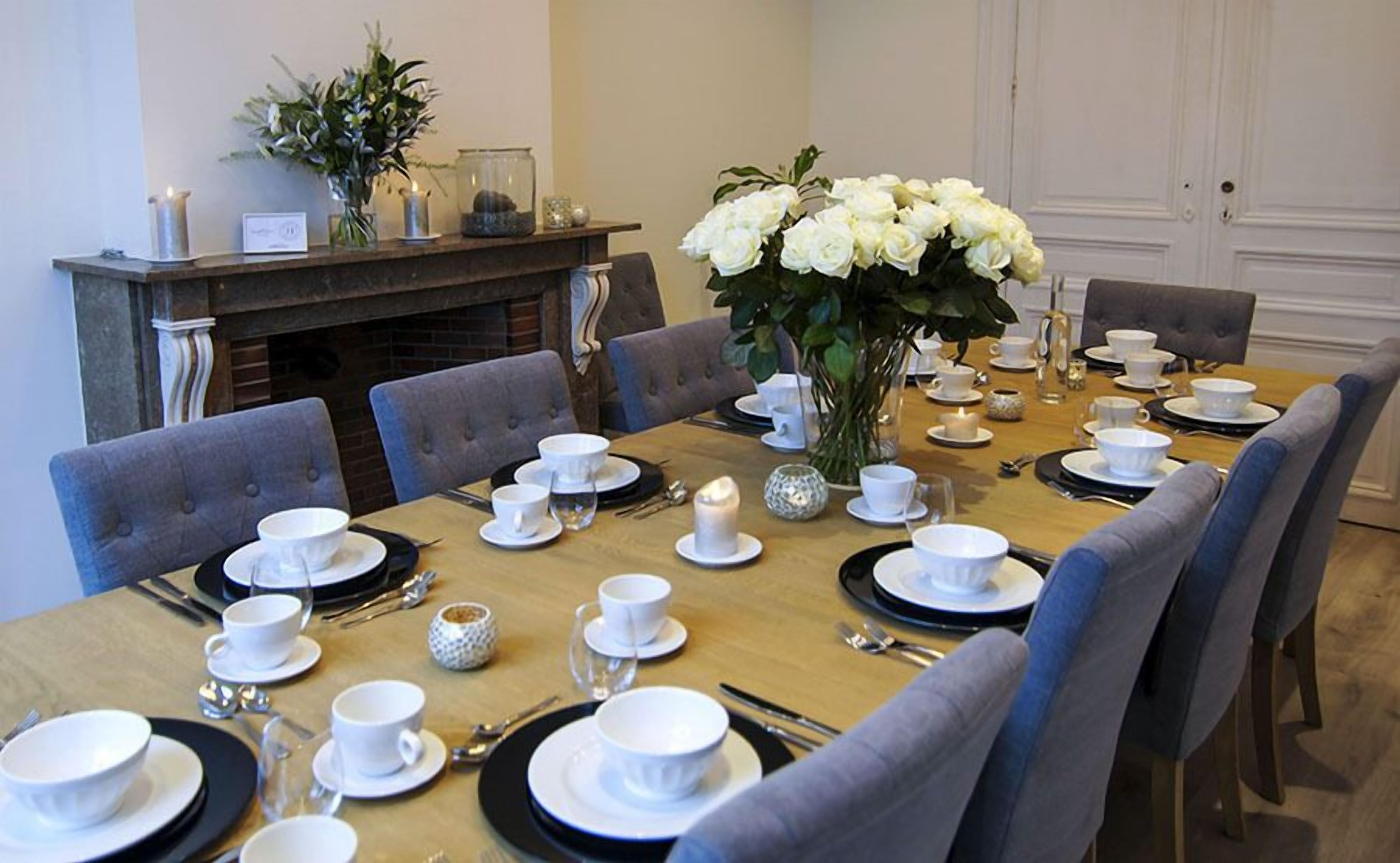 Petit déjeuner complet servi tous les jours en supplément