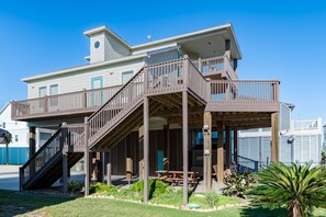 House, 3 Bedrooms | Exterior