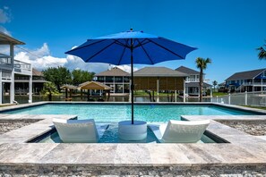House, 3 Bedrooms | Pool - Bolivar Slam 3 Bedroom Home by RedAwning (Port Bolivar)