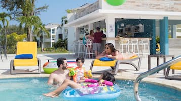 4 outdoor pools, pool umbrellas, sun loungers