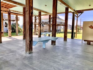 Casa, 4 habitaciones | Balcón