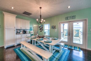 House, 3 Bedrooms | Dining