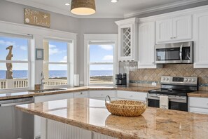 Ferienhaus, 4 Schlafzimmer | Eigene Küche | Kühlschrank, Mikrowelle, Geschirrspüler