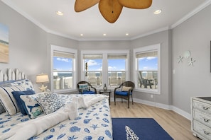 House, 4 Bedrooms | Living area