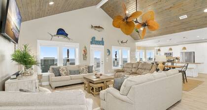 Shore Relaxin' 4 Bedroom Home by RedAwning