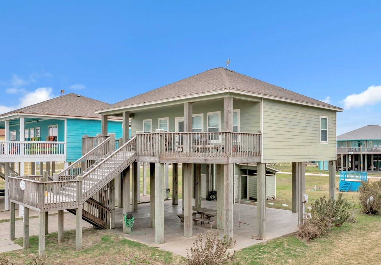 House, 2 Bedrooms | Exterior