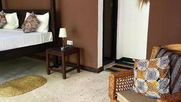 Decoración personalizada, muebles diferentes y escritorio