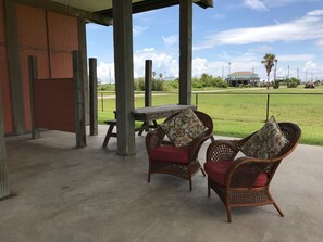 House, 2 Bedrooms | Balcony