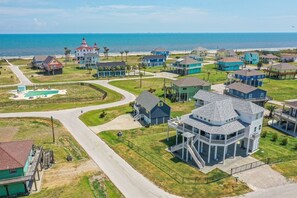 Talo, 4 makuuhuonetta | Ulkopuoli