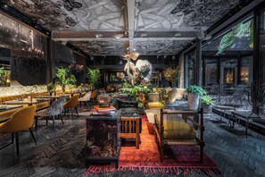 Restaurant - The Mandrake (London)