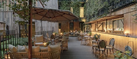 Terrace Room | Terrace/patio