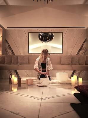 美體療程、泥巴浴、按摩服務