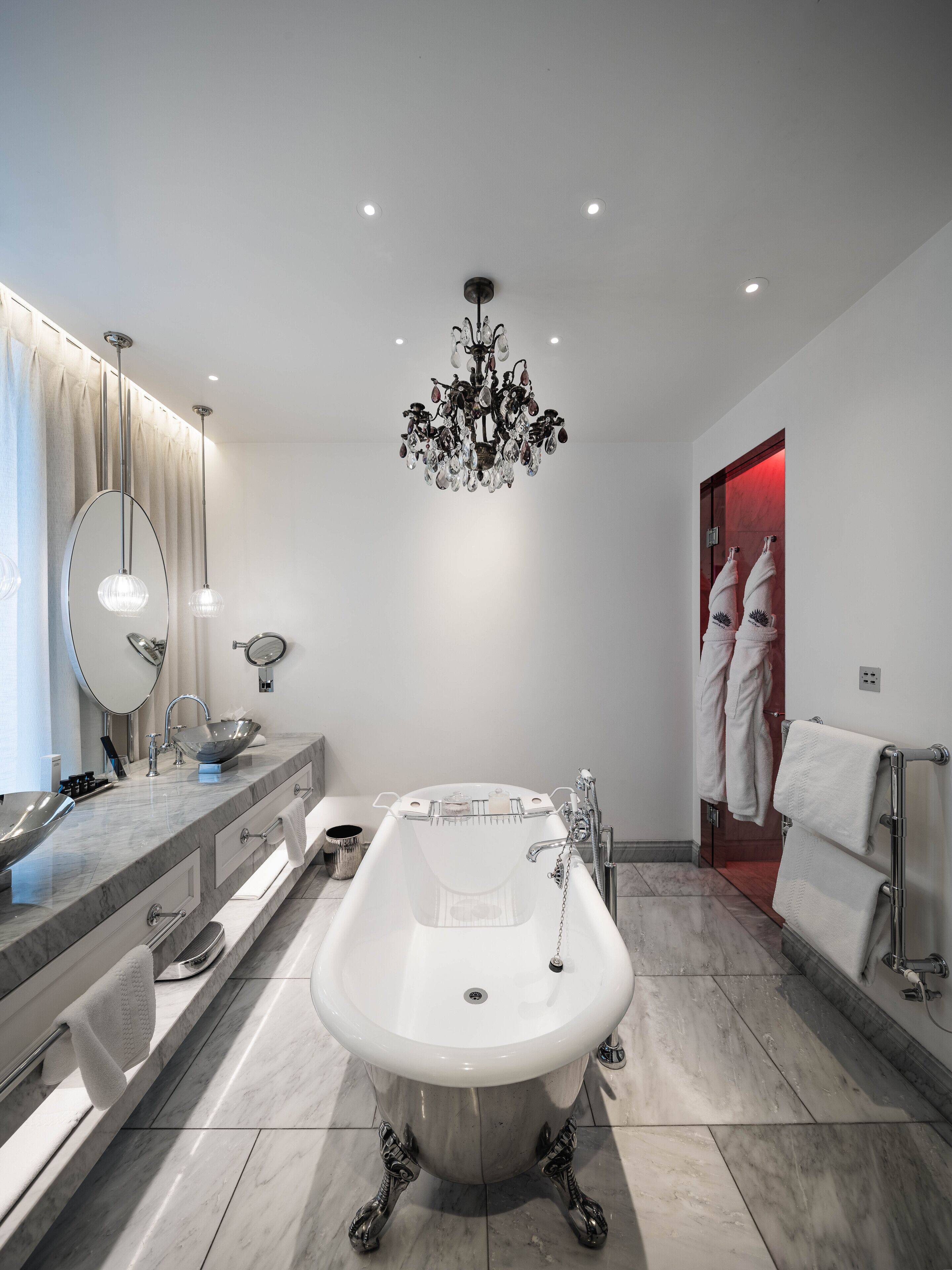 terrace suite | bathroom | free toiletries, hair dryer, bathrobes, slippers