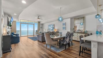 Exclusive Condo, 3 Bedrooms, Balcony, Ocean View | Living room | Flat-screen TV
