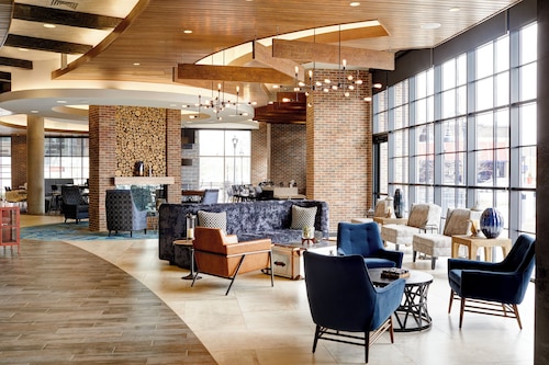 Archer Hotel Boston/Burlington