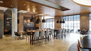 Breakfast and dinner served, American cuisine