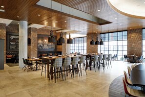 아침 식사 및 저녁 식사 제공, 미국 요리