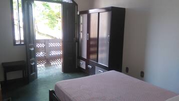 Casa, 2 quartos | 2 quartos, ferros/tábuas de passar roupa, Wi-Fi de cortesia