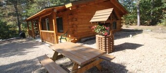 Crossroads Motel and Cabins