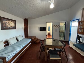 Estudio familiar | Escritorio, wifi gratis, ropa de cama