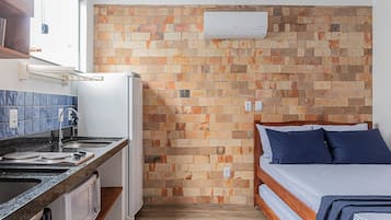 Desk, free WiFi, bed sheets