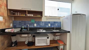 Standard Studio | Private kitchen | Fridge, blender, cookware/dishes/utensils