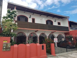 Basic Studio | Exterior