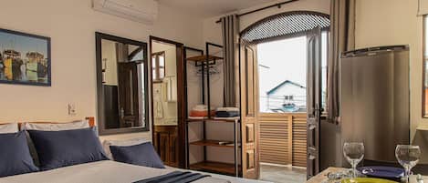 Studio | Meja kerja, Wi-Fi gratis, dan seprai linen