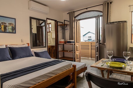 EstĆŗdio | Escrivaninha, Wi-Fi de cortesia, roupa de cama