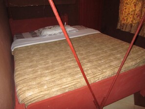 Iron/ironing board, free WiFi