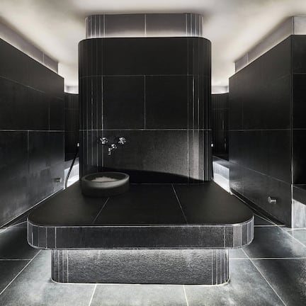 Sauna, steam room, body scrubs, facials, 4 treatment rooms