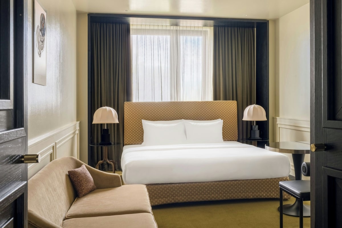 Superior Suite, 1 Bedroom | Premium bedding, down comforters, pillowtop beds, minibar