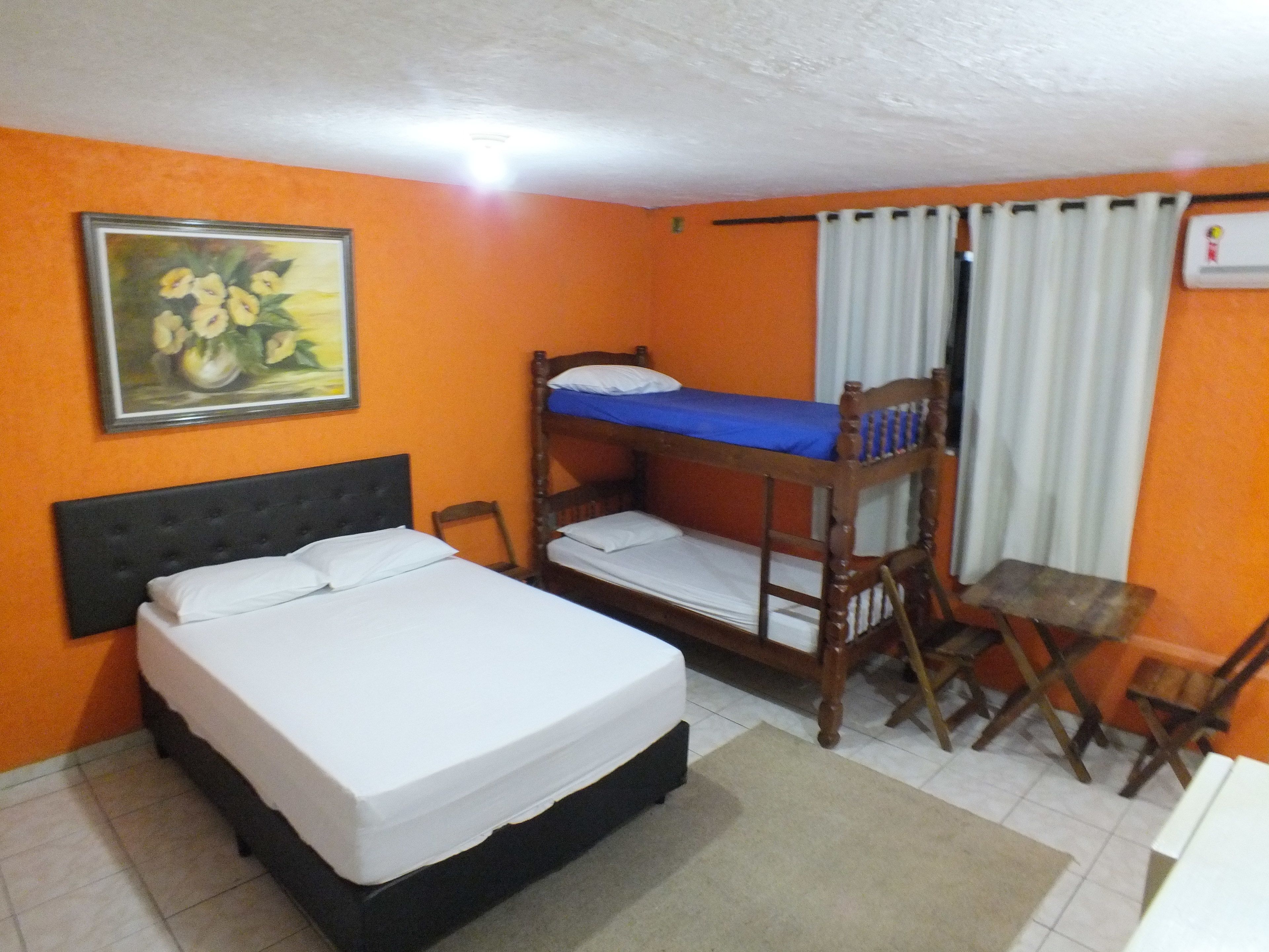 Quintuplo / WC Privativo  Bento Barbosa | Bàn ủi/dụng cụ ủi quần áo, truy cập Internet không dây miễn phí 