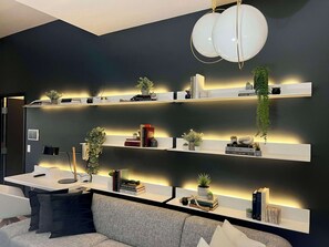 Premium Suite, 1 Queen Bed with Sofa bed (VIP) | Hypo-allergenic bedding, in-room safe, laptop workspace - YOTEL San Francisco (San Francisco)