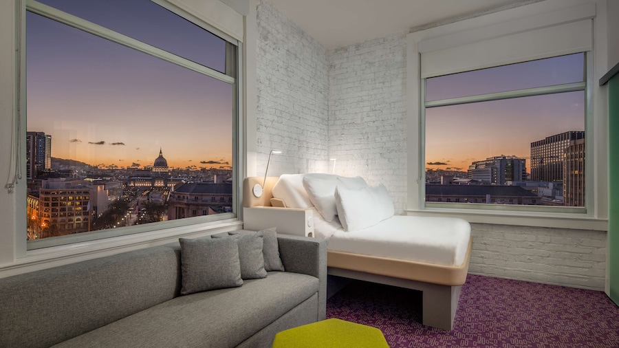 YOTEL San Francisco