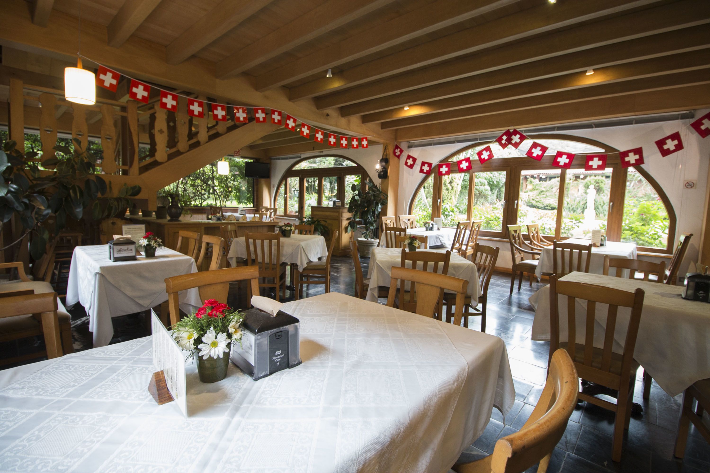 breakfast and lunch served